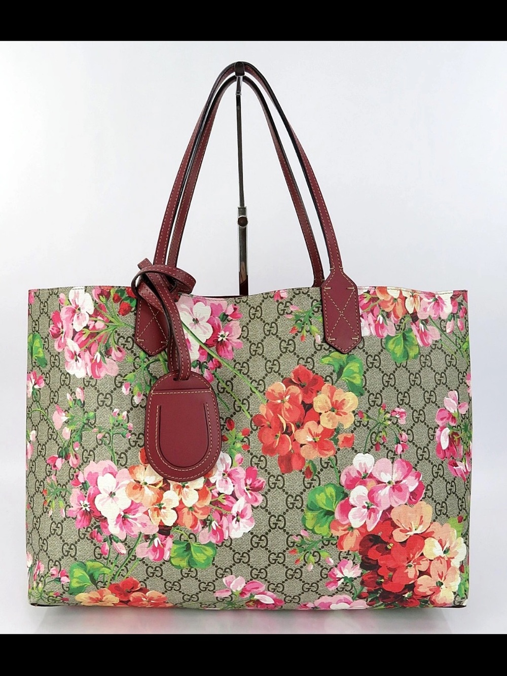 Gucci Floral GG Supreme Tote in Pink, Red and Green